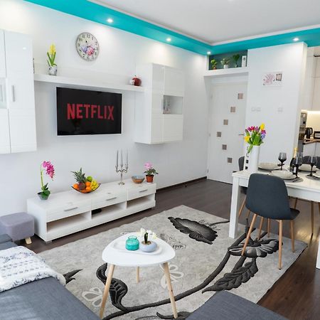 Luxury 2 Bedroom Apartment In Central Varna Exteriör bild
